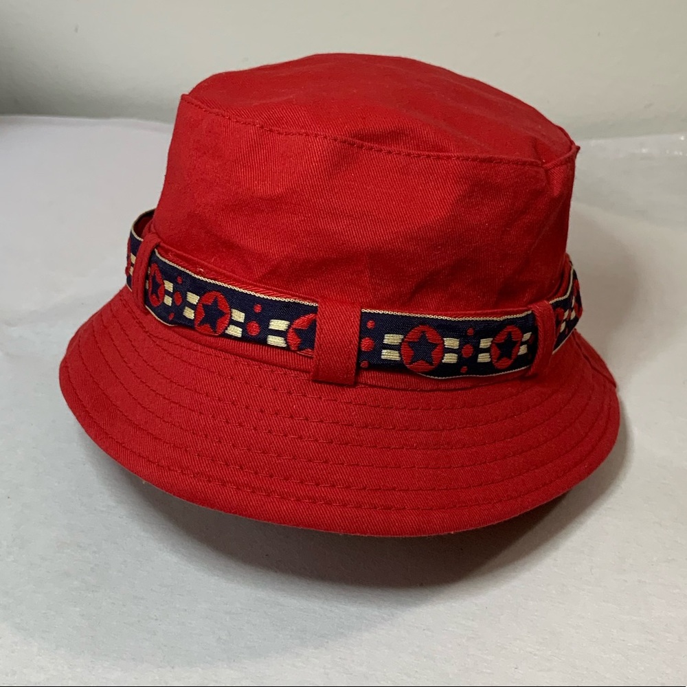 Red bucket hat ✨new w/o tags